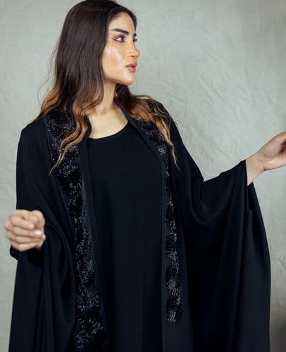 عبايه طقم قطري