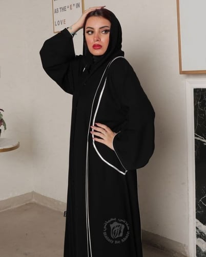 عباية واسعه كسرات مثلث ارجوانة