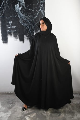 عبايه كلوش زراير زهرة حلاتي