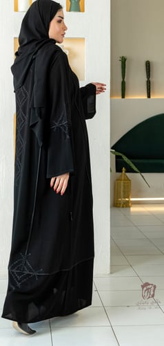 عباية مطرزة هاري