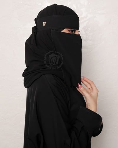 نقاب شعار حلاتي