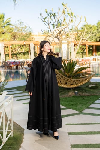 عباية خطوط ذهبي