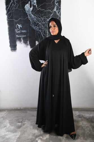 عبايه كلوش زراير زهرة حلاتي