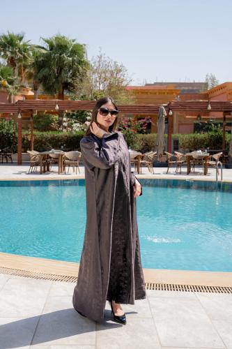 عباية سُمره