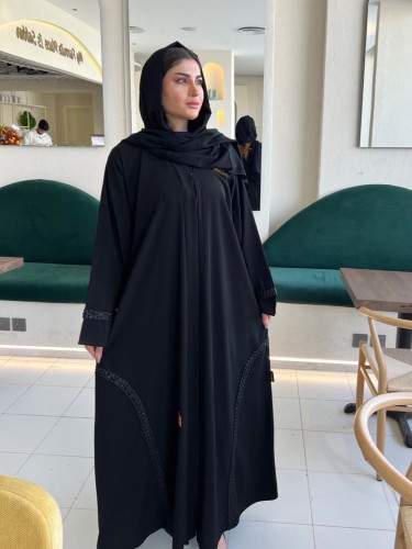 عبايه سوداء قيطان تعريج جنب