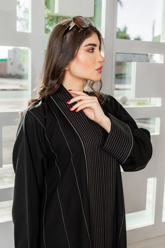 عباية تحديد قيطان ملون