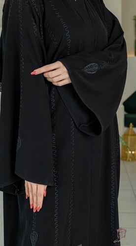 عباية مطرزه هاري تعريج ورق