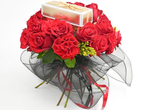 مس روز + شوكلت بستاني