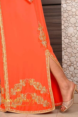 قفطان أمواج الذهب