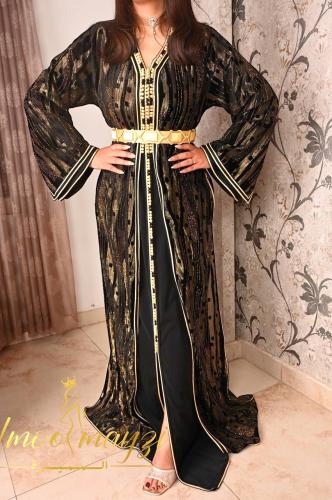 تكشيطة الأناقة الذهبية