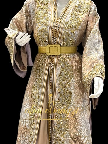 تاج اللؤلؤ الذهبي