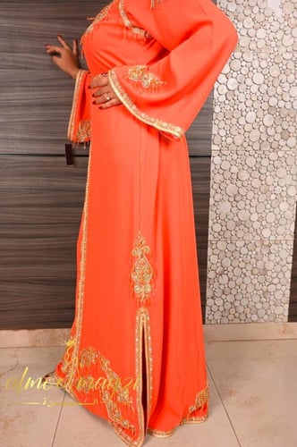 قفطان أمواج الذهب