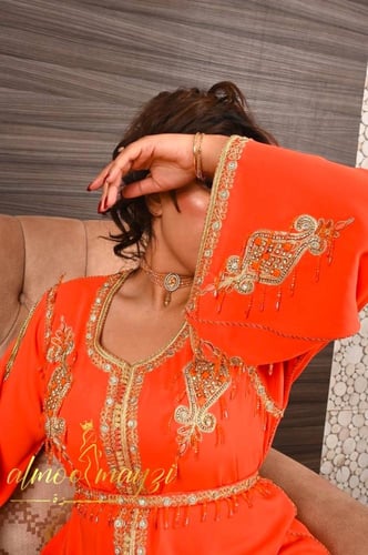 قفطان أمواج الذهب