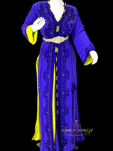 تكشيطه الأميره باللون الأزرق الملكي مع لمسات صفراء