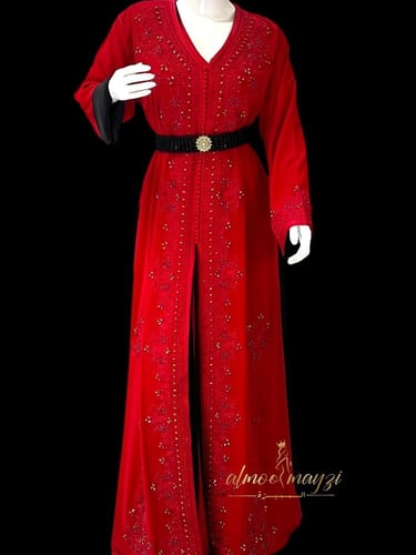 تكشيطة الأميرة باللون الأحمر الملكي