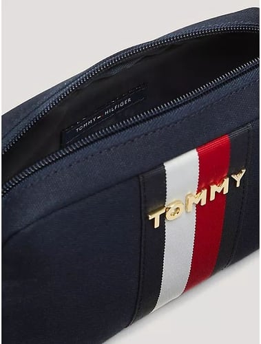 شنطة أطفال من تومي