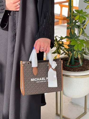 حقيبة من مايكل كورس