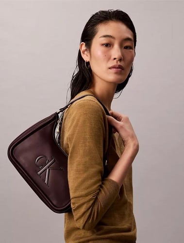 حقيبة من كالفن