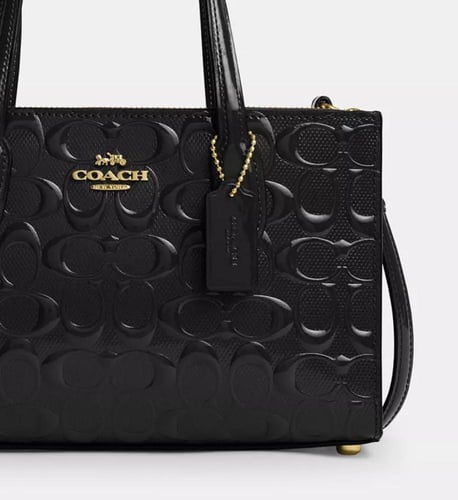 حقيبة من كوتش