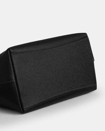 حقيبة من كوتش