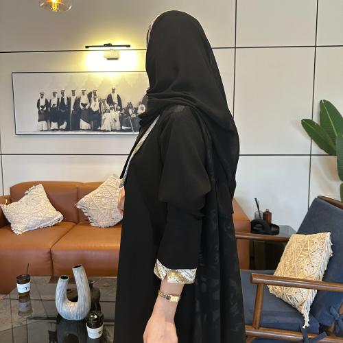 عبايه 77