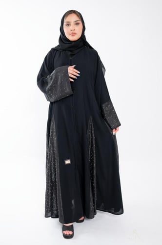 4294 | عباية كتف كلوش بتدخيلة تطريز