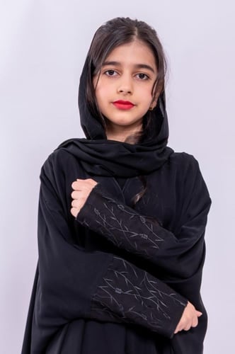 8013 | عباية بناتي