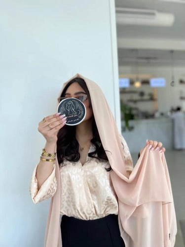 طرحة زهري فاتح