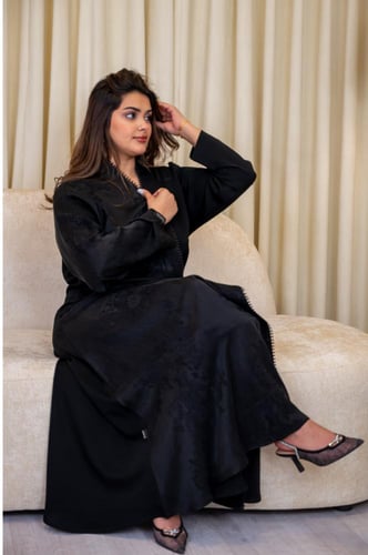 عباية لمسة