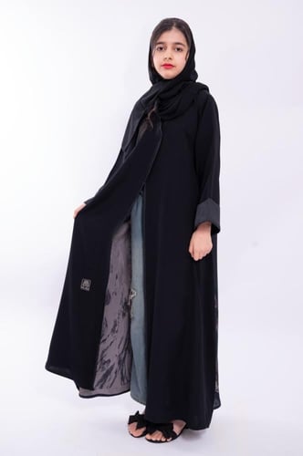 8012 | عباية بناتي
