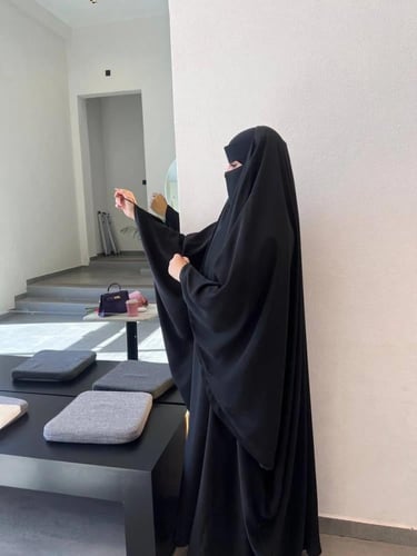 عباية نَدىٰ