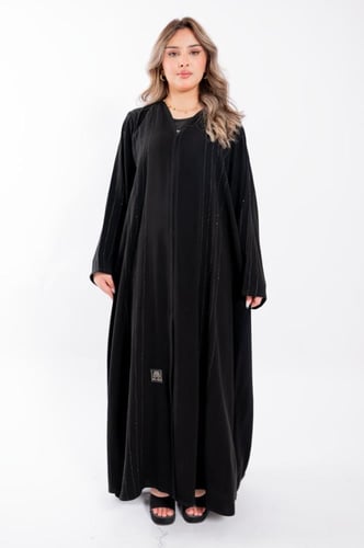 4303 | عباية كتف بتطريز اسود