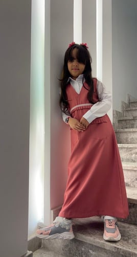 مريول ابتدائي بقطعتين بلوزه خارجيه مريول بكشكشه عل...