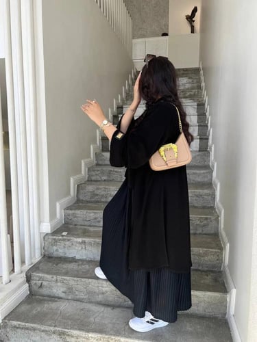 ايليت تنورة