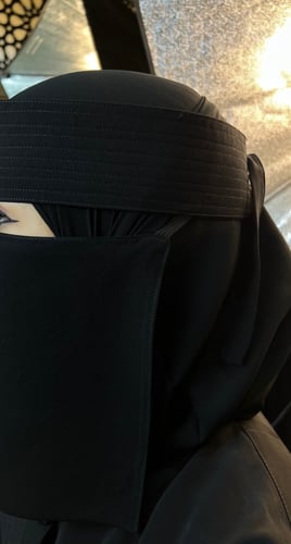 نقاب دقة خيط وسط بمطاط طويل