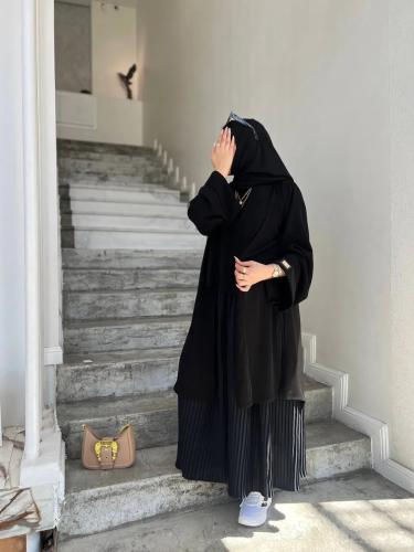 ايليت تنورة