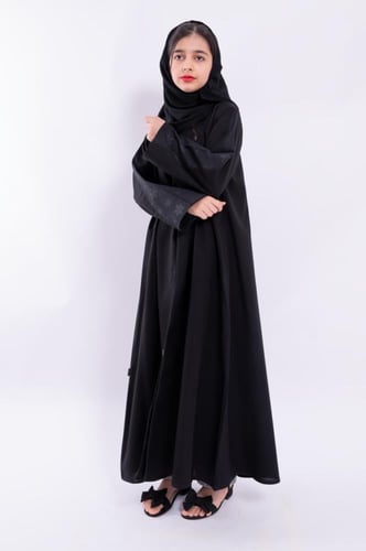8011 | عباية بناتي
