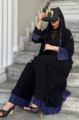 3236 | عباية كتف ملونة بأكمام لف وطرحة فخمة