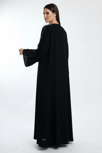 3284 | عباية كتف ربع كلوش مطرز