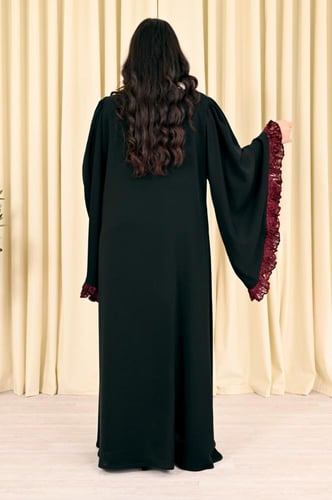 4283 | عباية كتف كلوش بكم فرنسي وتحديد كلوش ديور