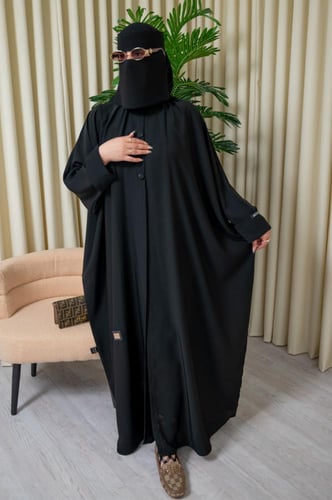 2224 | عباية كتف بشت