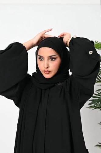 طرحة بمطاط تثبيت حول الرأس