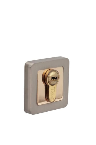 وجه قلب باب مربع ذهبي