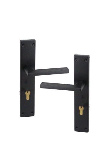 مقبض باب بليت