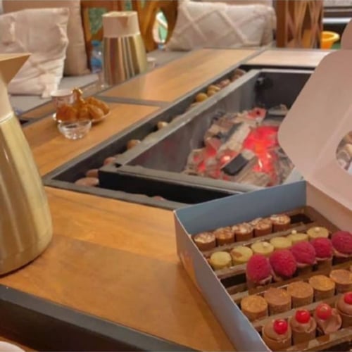 طاولة موقد فقط لحطب