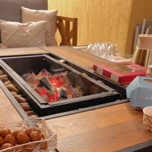 طاولة موقد فقط لحطب