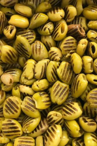 زيتون اخضر مشوي نصف كيلو