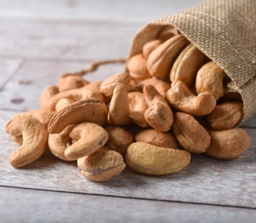 كاجو جامبو مشوي ربع كيلو