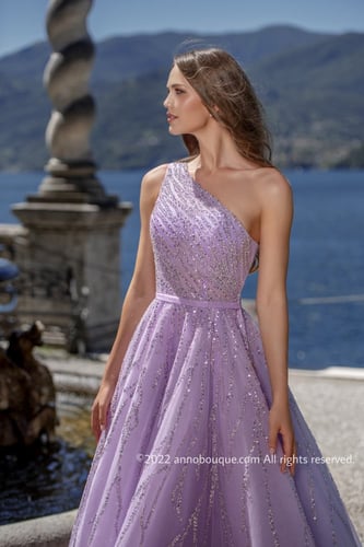 One shoulder lavendert tulle beaded Gown