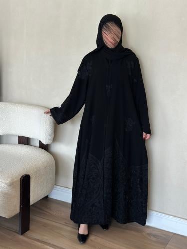 عباية نص كلوش قماش(ملكي)باضافة كلفه دانتيل